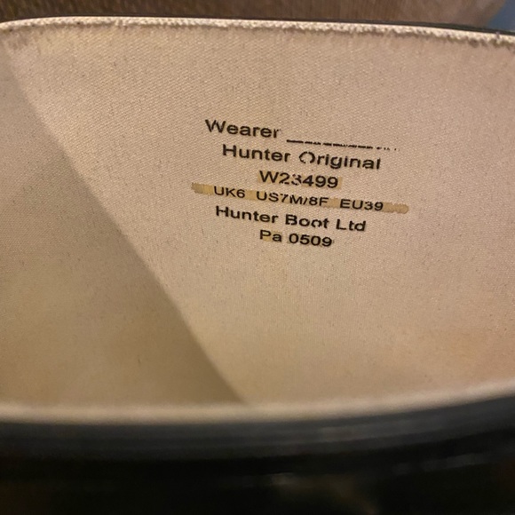 HUNTER Tall Black Rain boots (W size 8) - Picture 10 of 11